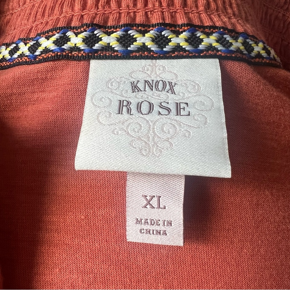 Knox Rose | Top | XL | Burnt Orange | Short Sleeve, V Neck with Smock and Button - Picture 3 of 3
